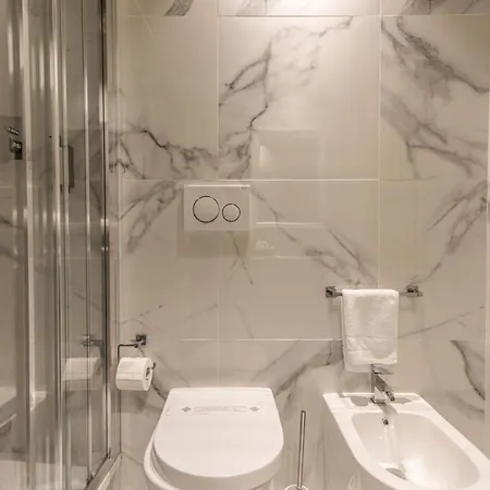 Hnn Luxury Apartment Genoa