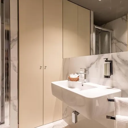 Hnn Luxury Apartment Genoa